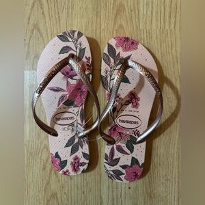 Havaianas Floral Flip Flops